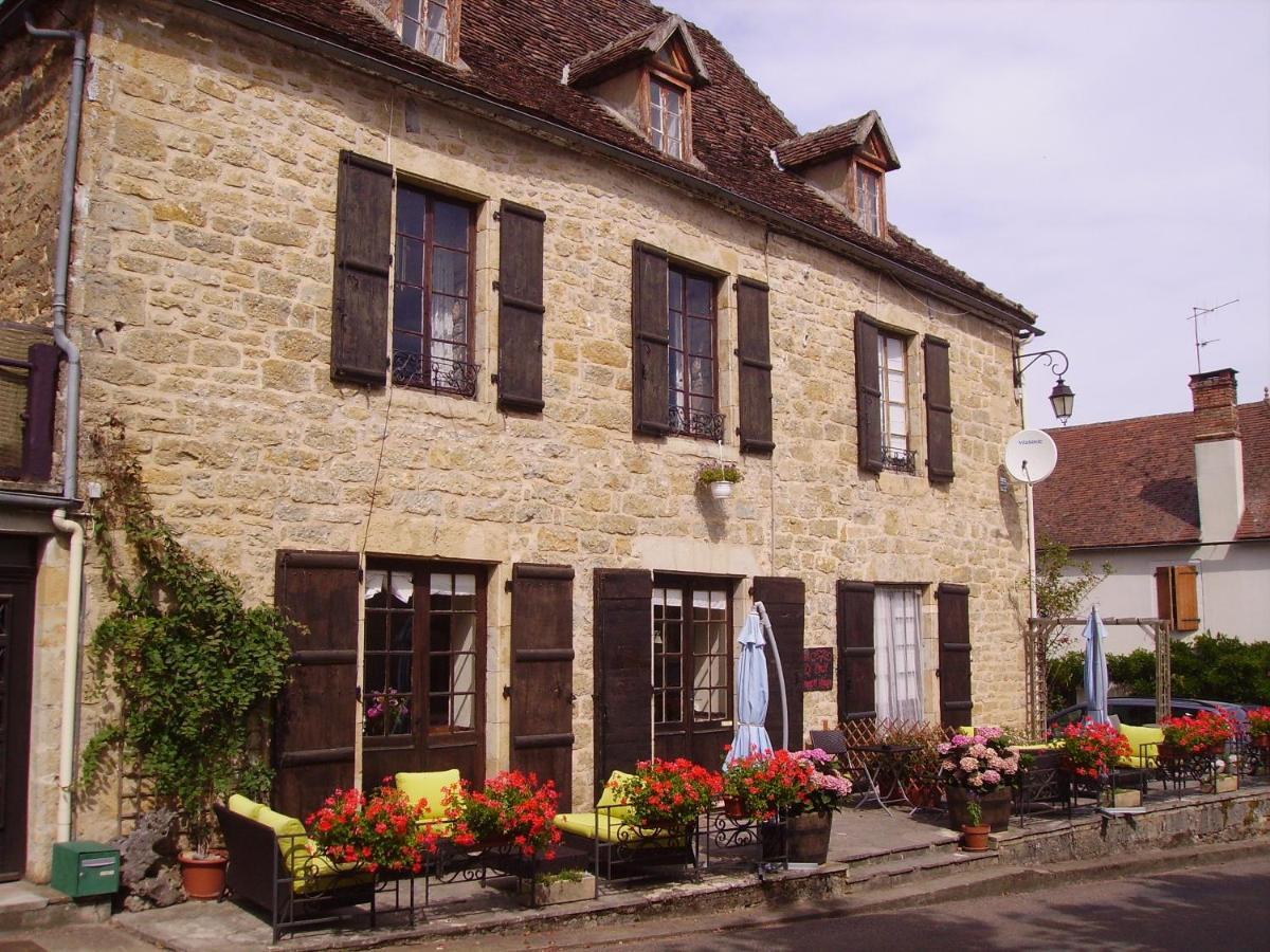 Le Petit Dragon Rouge Hotel Miers Esterno foto